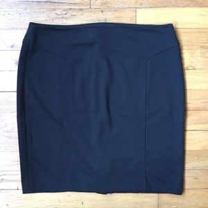 LOFT | Stretchy Black Pencil Skirt Petite